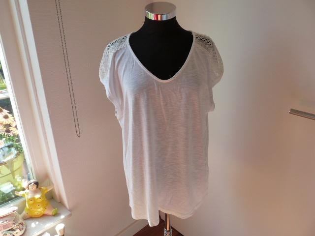 Witte open aparte top van Street One,  mt 44, Kleding | Dames, Tops, Zo goed als nieuw, Maat 42/44 (L), Wit, Korte mouw, Ophalen of Verzenden