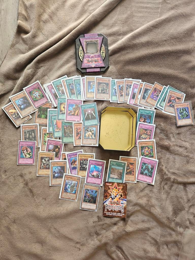 Yu-Gi-Oh! Kaarten Verzameling met Tin Box, Ophalen of Verzenden, Gebruikt, Meerdere kaarten