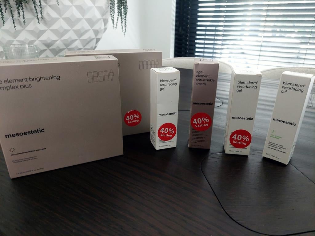 Mesoestetic huidverzorgingspakket - Nieuw met korting, Ophalen of Verzenden, Nieuw, Gehele gezicht, Verzorging