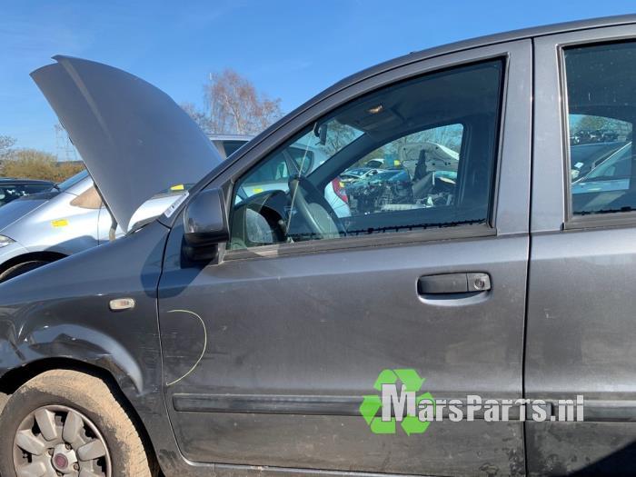 Portier 4Deurs links-voor van een Fiat Panda (695), Gebruikt, -, Deur, -