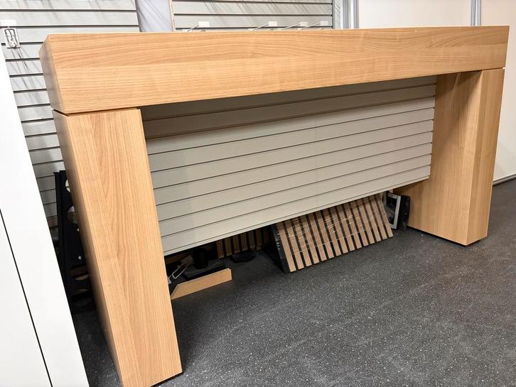 Tafel / presentatie meubel, Huis en Inrichting, Bureaus, Gebruikt, Ophalen