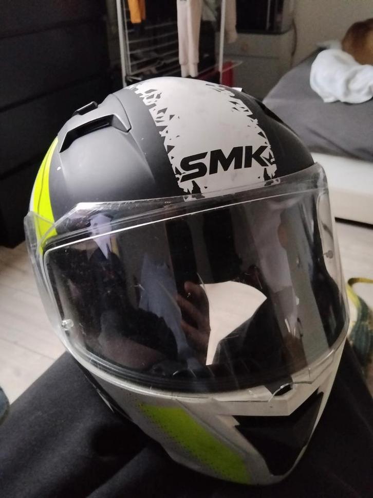 SIZE : M/L  snk helms, Motoren, Kleding | Motorhelmen, Heren, Integraalhelm, Overige merken, Tweedehands, Ophalen of Verzenden