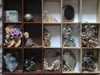 Collectie vintage sieraden: kettingen, broches, oorbellen, Verzenden, Zilver, Ketting, Verguld