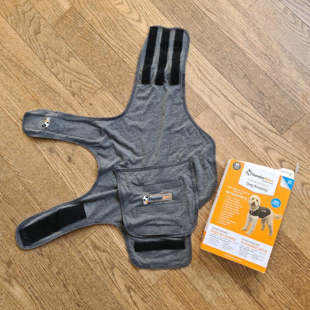 Te koop hondenThunderShirt

Dog Anxiety, Dieren en Toebehoren, Ophalen of Verzenden