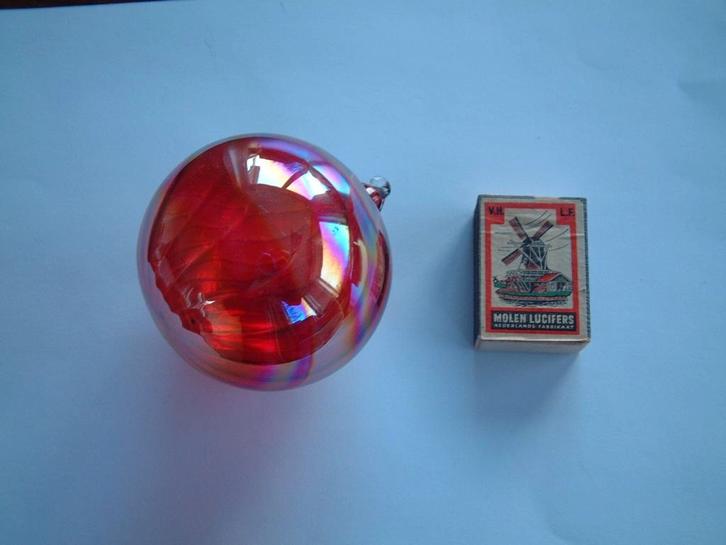 Prachtige gave vintage rode luster glans glas hanger bol, Verzamelen, Overige Verzamelen, Zo goed als nieuw, Ophalen of Verzenden