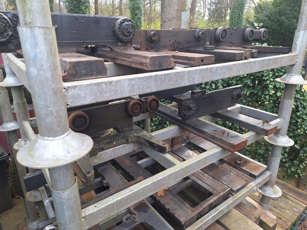 Vorkenbord bakenklem vorkenspreider kantelaar fem 2 3 en 4, Ophalen