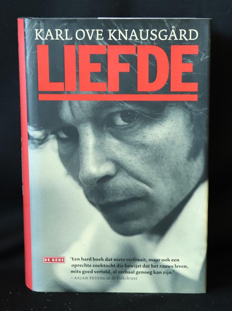Karl ove Knausgard. 2 boeken, Boeken, Ophalen of Verzenden, Gelezen, Karl ove Knausgard.
