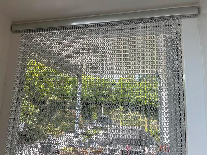 Metalen vliegengordijn - Zilverkleurig, Huis en Inrichting, Stoffering | Gordijnen en Lamellen, Zo goed als nieuw, 200 cm of meer