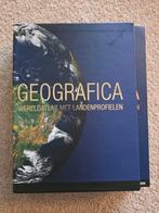 Geografica Wereldatlas met Landenprofielen, Boeken, Overige atlassen, 2000 tot heden, Ophalen of Verzenden, Zo goed als nieuw