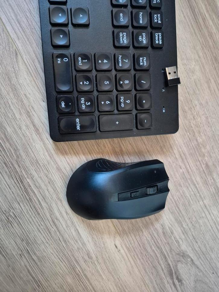 Zgan draadloos toetsenbord incl muis, Computers en Software, Toetsenborden, Zo goed als nieuw, Qwerty, Draadloos, Toetsenbord en muis-set