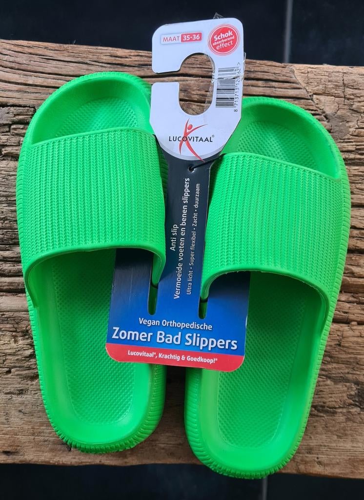 Lucovitaal groene badslippers maat 35-36, Ophalen of Verzenden, Nieuw