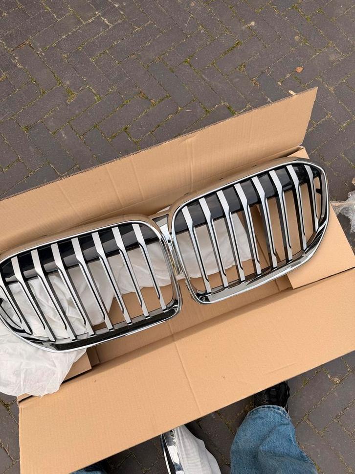 BMW Grille voor BMW 745e - Origineel Onderdeel, Auto-onderdelen, Carrosserie en Plaatwerk, BMW, Voor, Gebruikt, Ophalen of Verzenden
