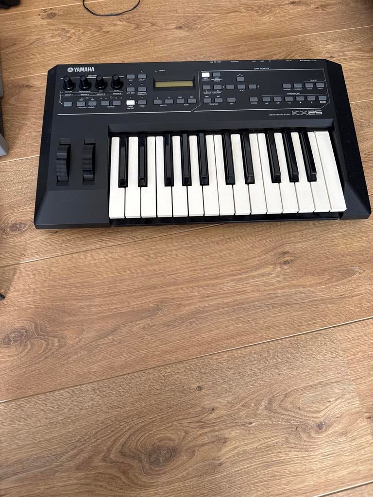 Yamaha KX25 MIDI keyboard, Muziek en Instrumenten, Keyboards, Ophalen, Gebruikt, Overige aantallen, Midi-aansluiting