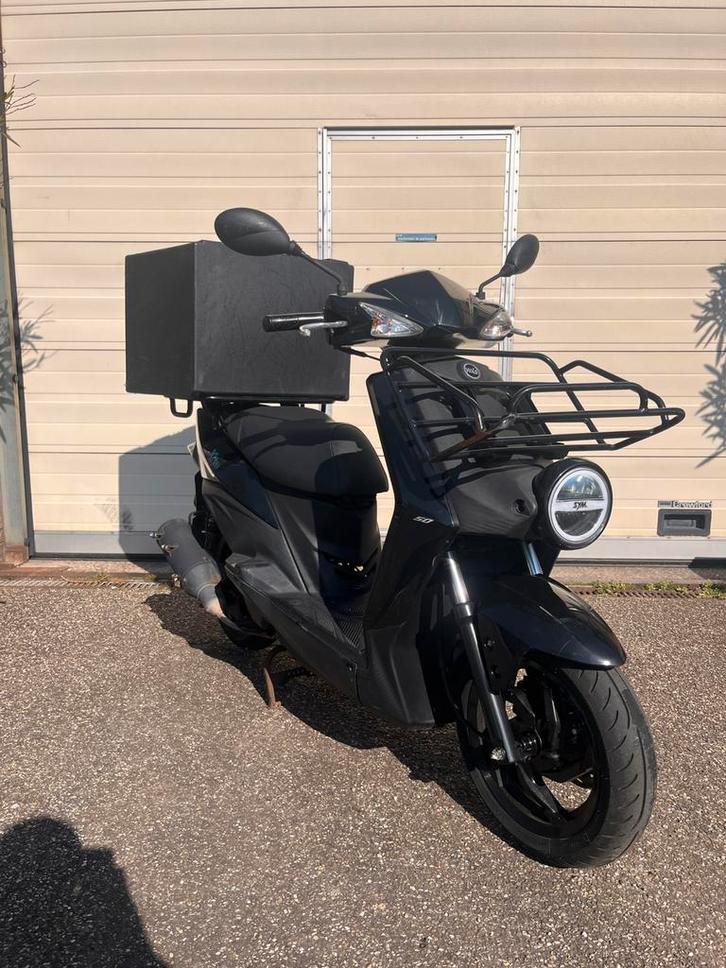 Sym xpro bezorg scooter 45km brom 2023, Fietsen en Brommers, Scooters | SYM, Zo goed als nieuw, Overige modellen, Benzine, Ophalen of Verzenden
