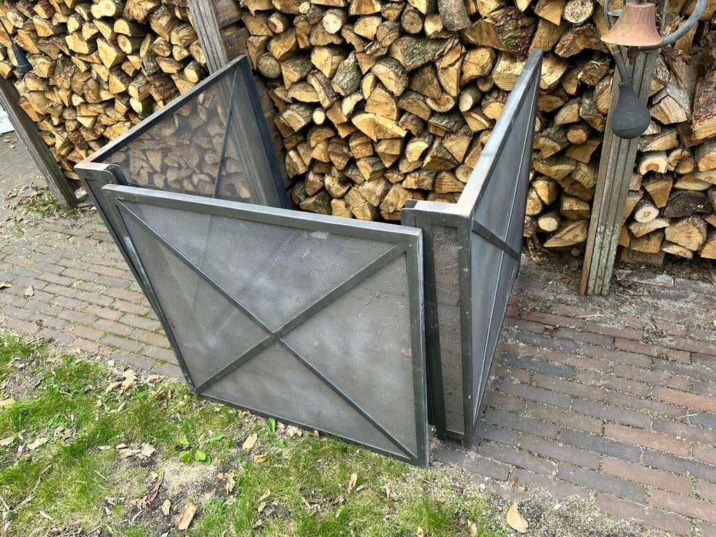 Bescherming rondom kachel, Huis en Inrichting, Ophalen, Zo goed als nieuw