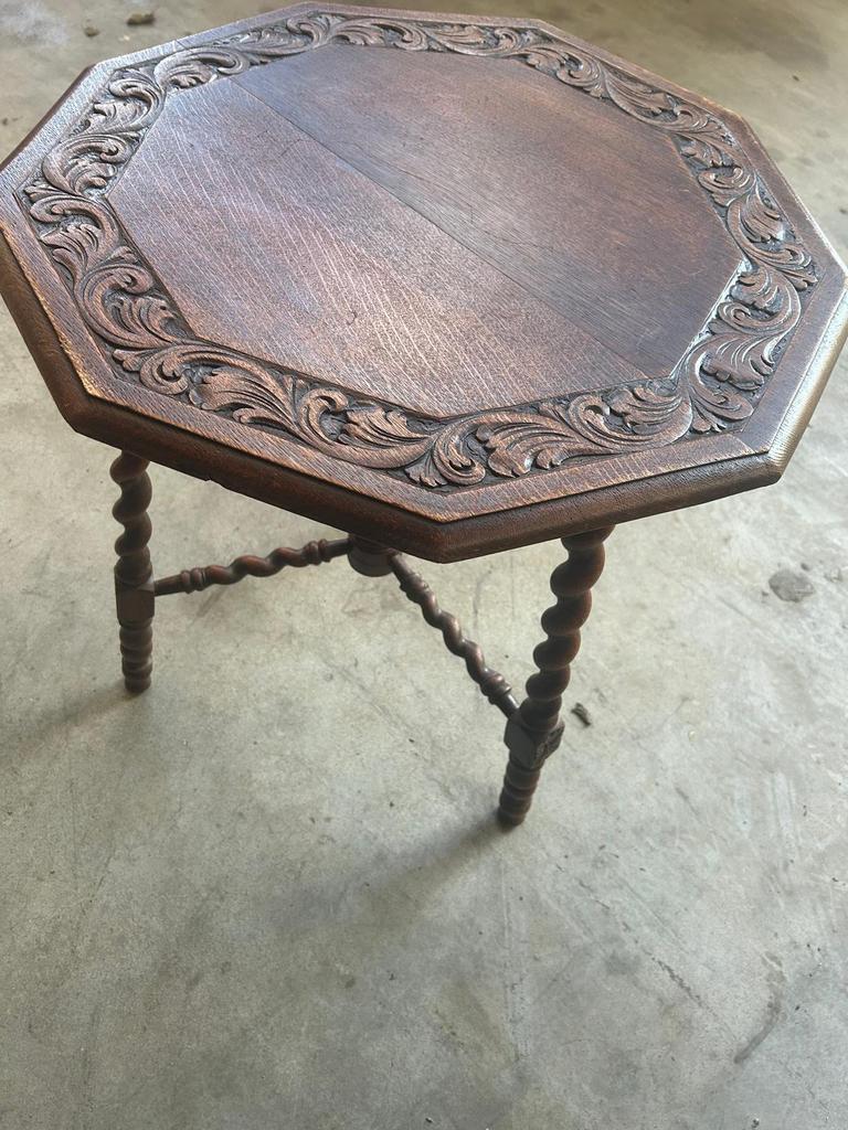 2 x Bijzettafel antiek tafeltje houtsnijwerk, Antiek en Kunst, Ophalen