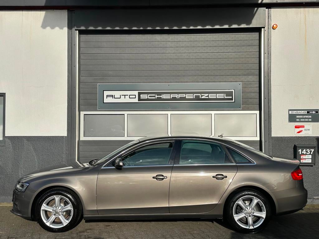 Audi A4 Limousine 1.8 TFSI 170pk Edition I AIRCO I CRUISE I, Voorwielaandrijving, Euro 5, Stof, Gebruikt