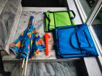 Een Parasol, twee grondboor, twee ligbed strandstoel, Ophalen of Verzenden