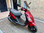 Piaggio Zip 2023 scooter 50cc 4-takt, Fietsen en Brommers, Scooters | Piaggio, Ophalen, Zo goed als nieuw, Benzine, Zip
