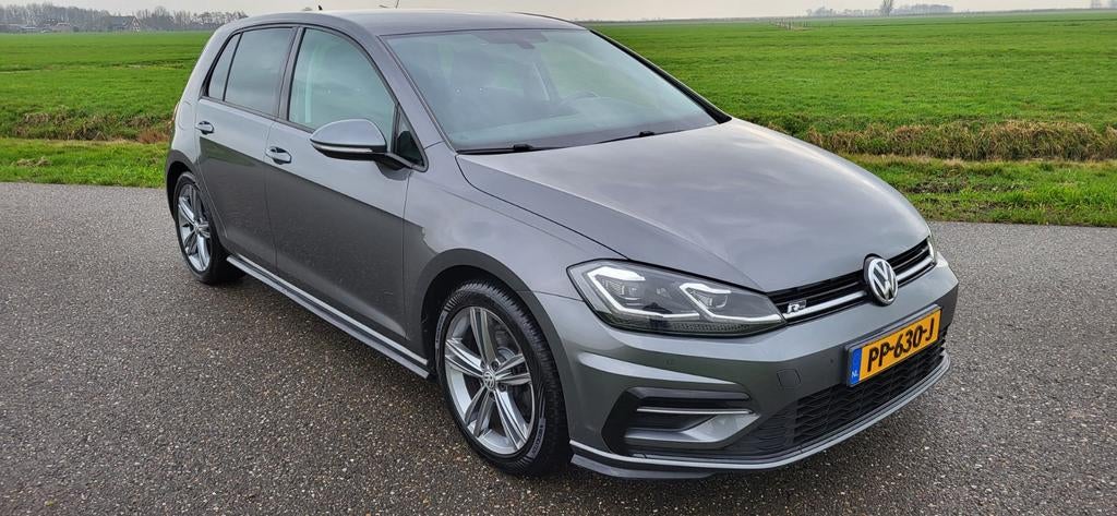 VW Golf R-Line TDI 115pk 7-DSG 5D 2017 Led Navi Flippers Cam, Auto's, Volkswagen, Bedrijf, Golf, ABS, Airbags, Airconditioning