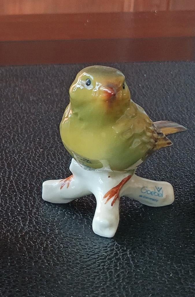 Goebel porseleinen vogelbeeldje – Groenling, Verzamelen, Beelden en Beeldjes, Ophalen of Verzenden, Zo goed als nieuw, Dier