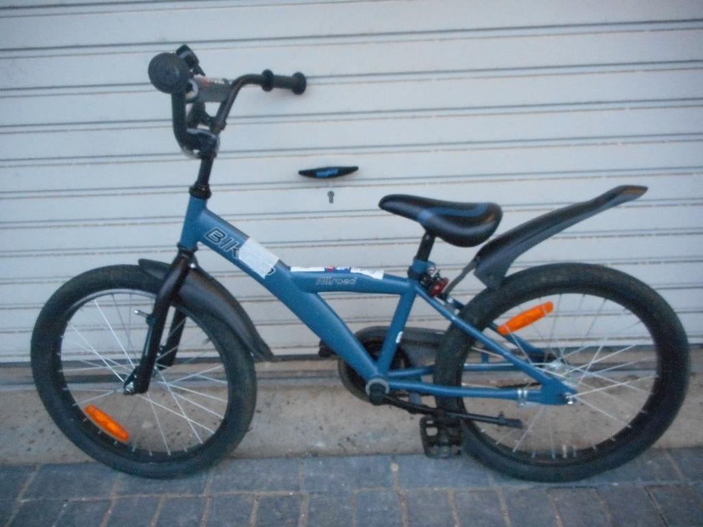 2cycle bmx 20 inch i.z.g.s, Ophalen, Zo goed als nieuw, Aluminium, 20 tot 24 inch