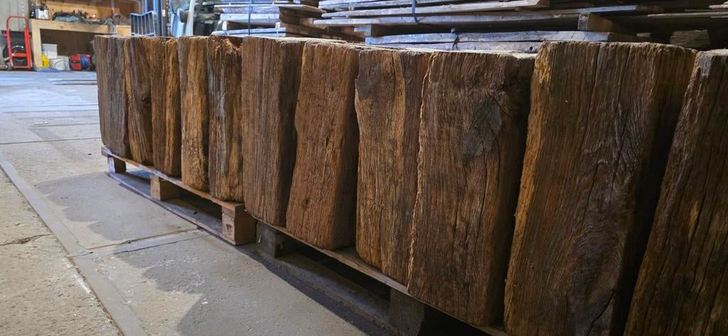 Oude eiken sokkels | 50 x 20 x 25 cm | Geborsteld, Doe-het-zelf en Verbouw, Hout en Planken, Gebruikt, Eiken, Overige typen, Ophalen of Verzenden