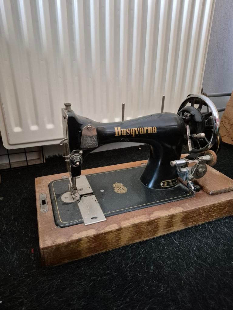 Husqvarna naaimachine, Ophalen