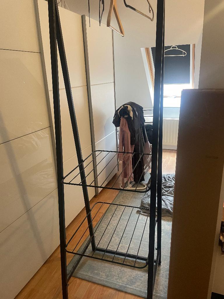 Kledingrek, Ophalen, Zo goed als nieuw