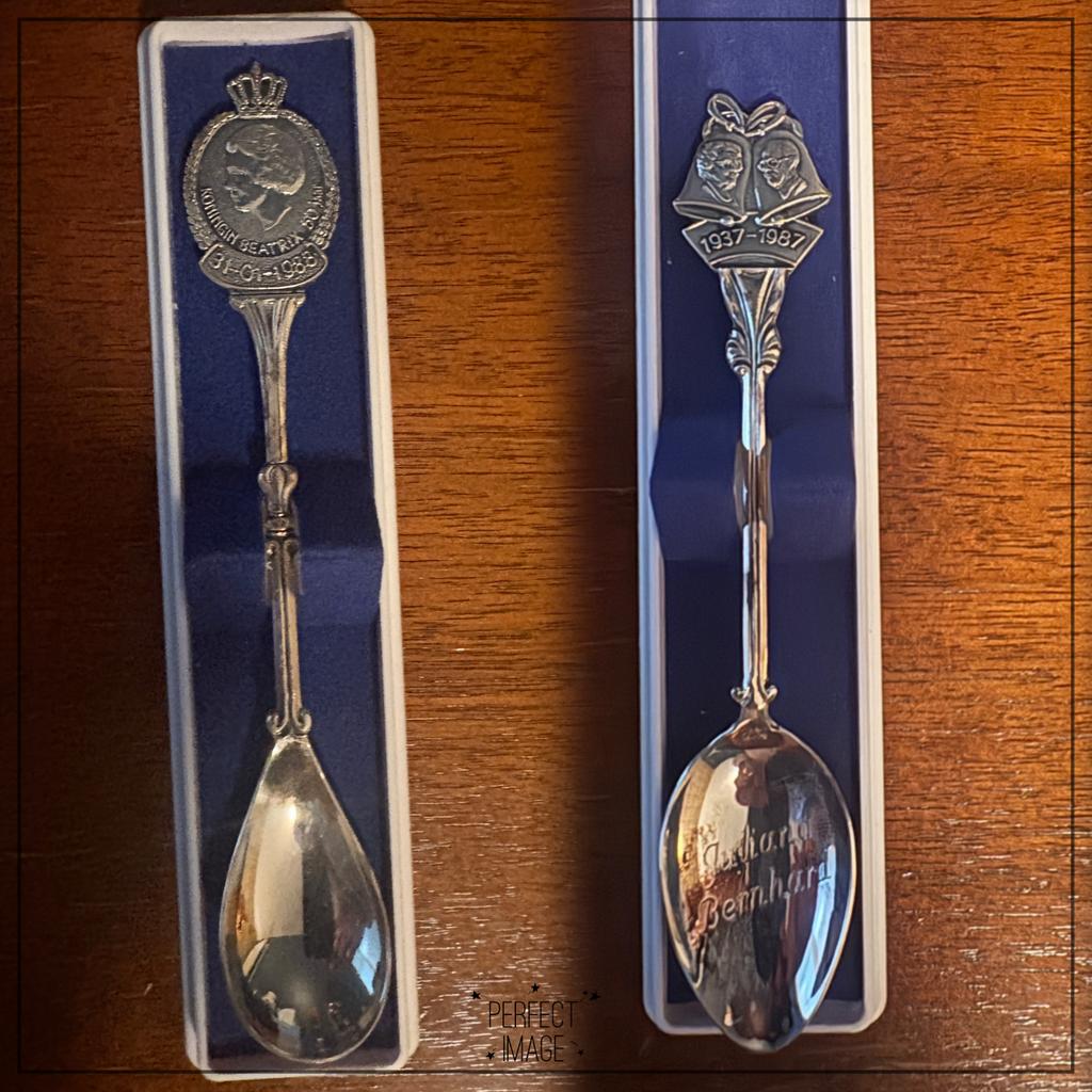 Twee verzilverde Koninklijk Huis lepeltjes, Ophalen of Verzenden