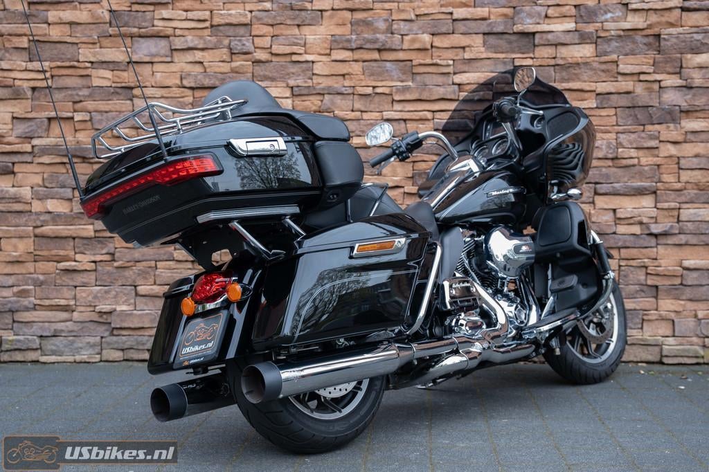 Harley-Davidson FLTRU Road Glide Ultra 103 (bj 2016), Motoren, Motoren | Harley-Davidson, 1690 cc, Info@harley-davidson.com, Bedrijf