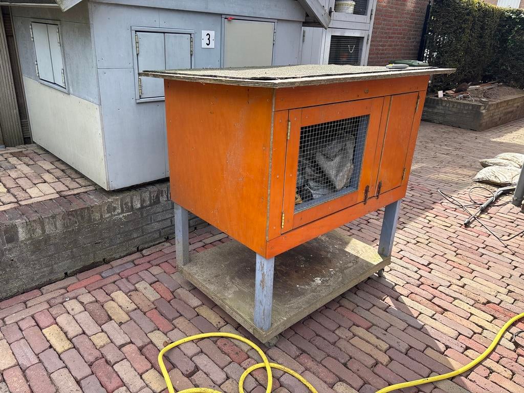 Konijnenhok zeer degelijk., Ophalen, 90 cm of meer, Hok, 110 cm of meer