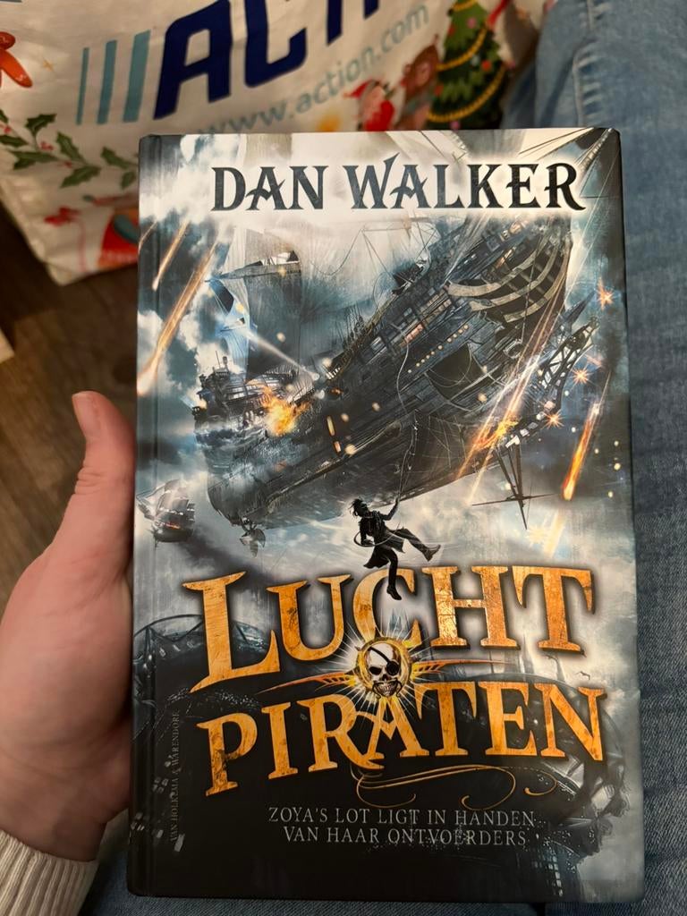 Dan Walker - Luchtpiraten, Boeken, Ophalen of Verzenden, Zo goed als nieuw, Dan Walker