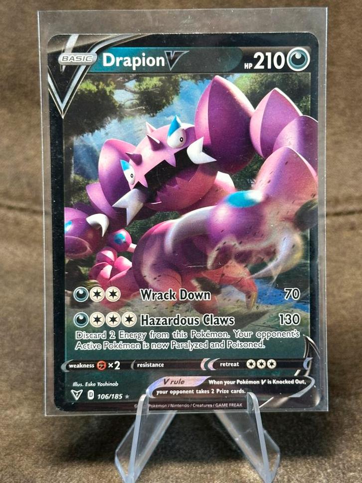 Drapion V #106 106/185 (Pokemon Vivid Voltage), Hobby en Vrije tijd, Verzamelkaartspellen | Pokémon, Zo goed als nieuw, Ophalen of Verzenden