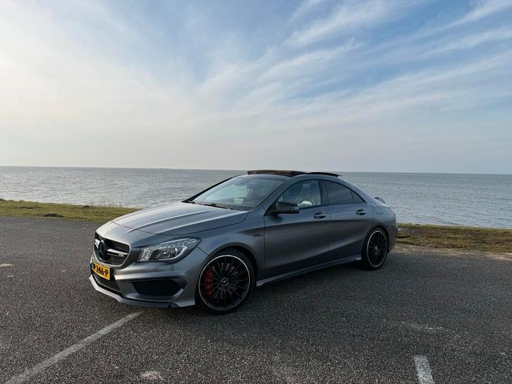 Mercedes-Benz CLA 45 AMG 4MATIC - PANO, Auto's, Mercedes-Benz, Particulier, CLA, Benzine, D, Sedan, Automaat, Geïmporteerd, Zilver of Grijs