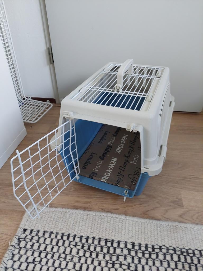 Te koop katten transportbox, Dieren en Toebehoren, Ophalen