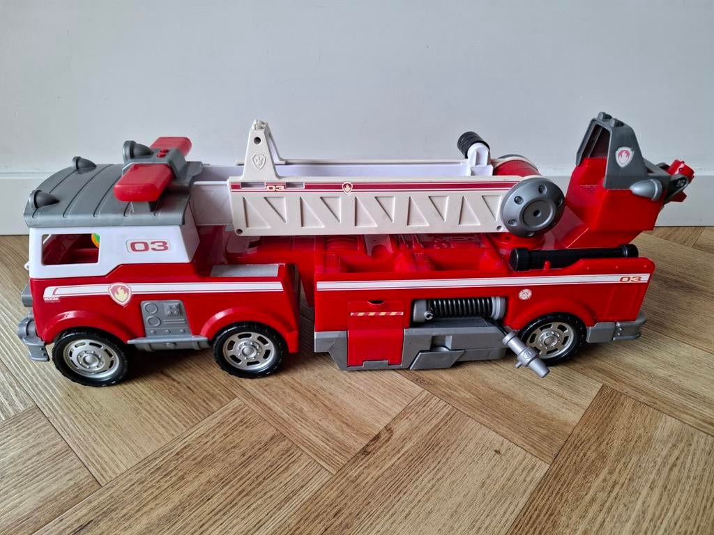 Paw Patrol brandweerauto, garage, auto's en poppetjes, Ophalen, Zo goed als nieuw