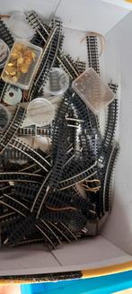 Te koop meer dan 180 delige partij  minitrix en roco n rails, Verzenden, Gelijkstroom, Rails, Trix