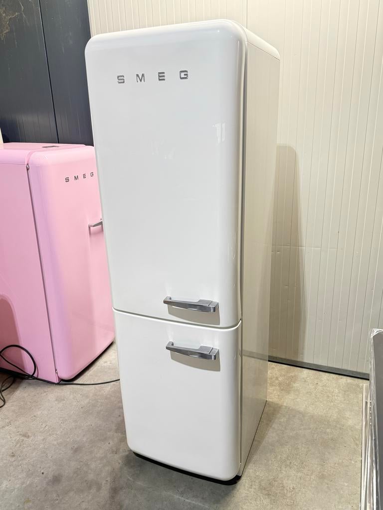 Smeg Koelkast met Aparte Vriezer - Wit, Zo goed als nieuw, Witgoed en Apparatuur, Bella, 200 liter of meer, 60 cm of meer, Met aparte vriezer
