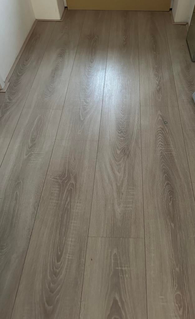 Laminaatvloer snel beschikbaar!, Ophalen, 50 tot 150 cm, Zo goed als nieuw, 10 m² of meer