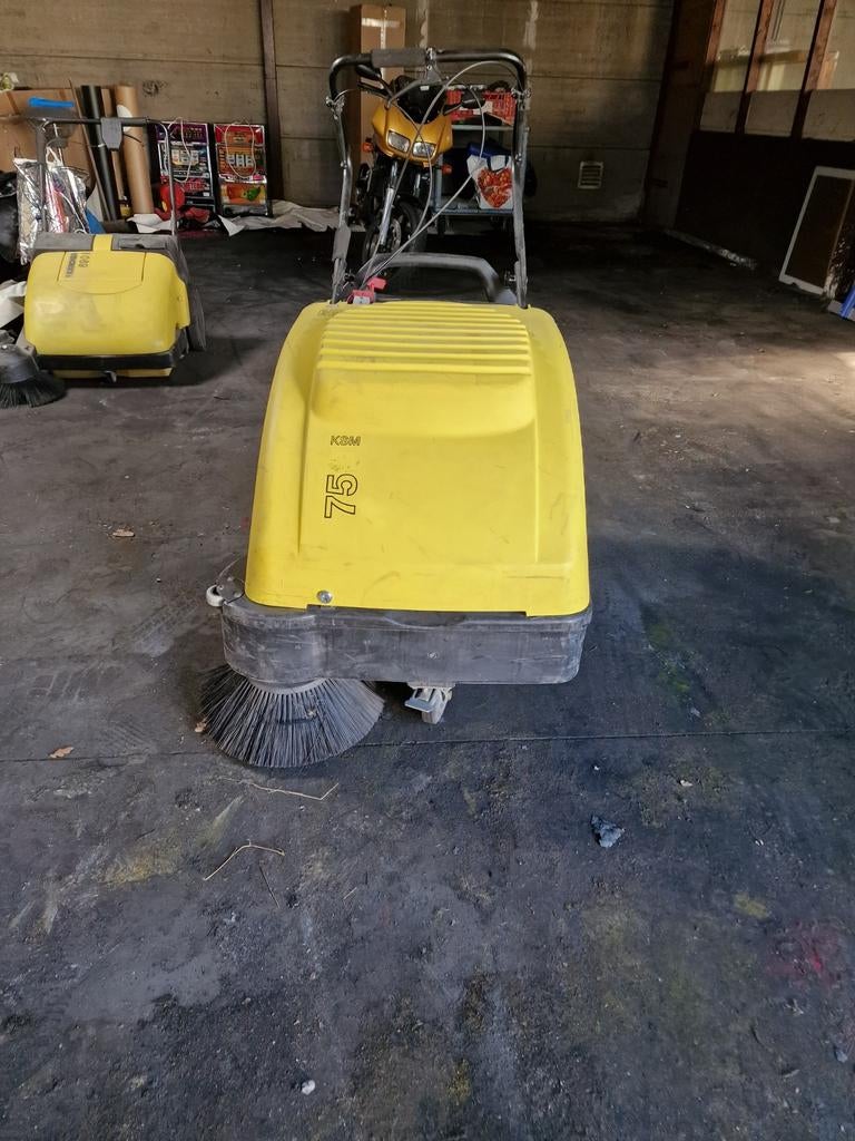 Kärcher Accu Veegmachine KSM 75 - Werkt naar behoren, Tuin en Terras, Veegmachines, Ophalen of Verzenden, Gebruikt, Kärcher