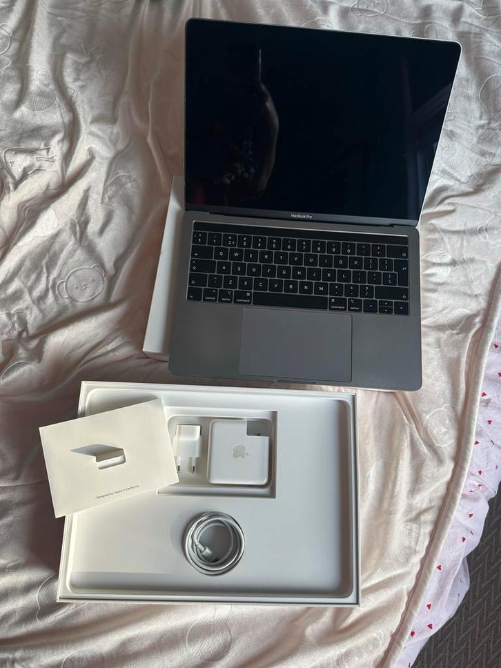 MacBook Pro 2019 13 inch Space Grey 8GB/128GB Touch Bar, Computers en Software, Apple Macbooks, Zo goed als nieuw, MacBook Pro