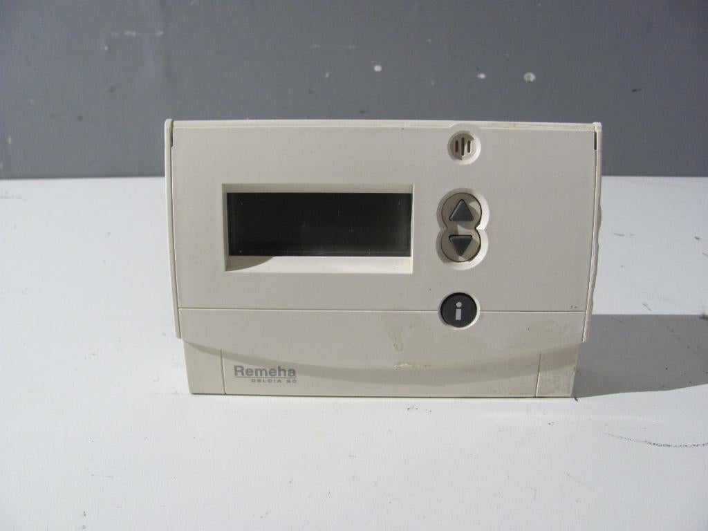 REMEHA celcia 20 thermostaat (open therm), Doe-het-zelf en Verbouw, Thermostaten, Ophalen of Verzenden, Zo goed als nieuw