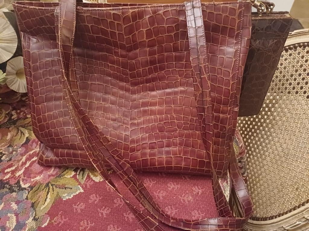 Mooie leren krokodillen tas, Ophalen