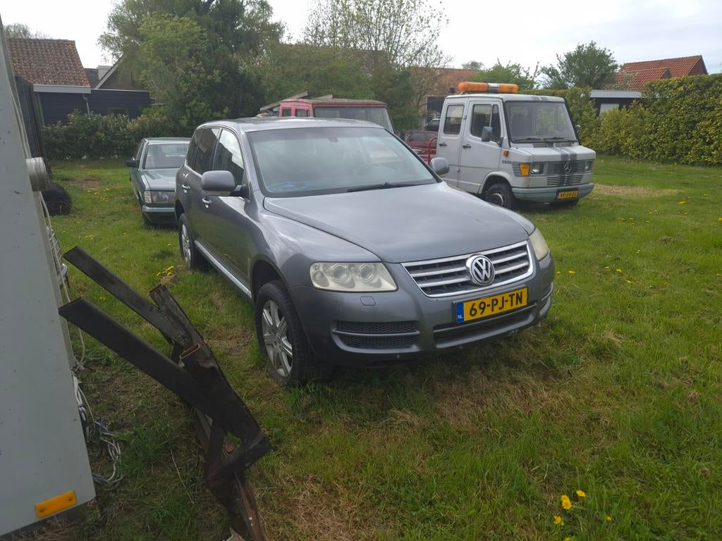 Volkswagen Touareg 3.2 V6 177KW 4MOTION AUT 2004 Grijs, Auto's, Automaat, 3189 cc, Origineel Nederlands, Vierwielaandrijving