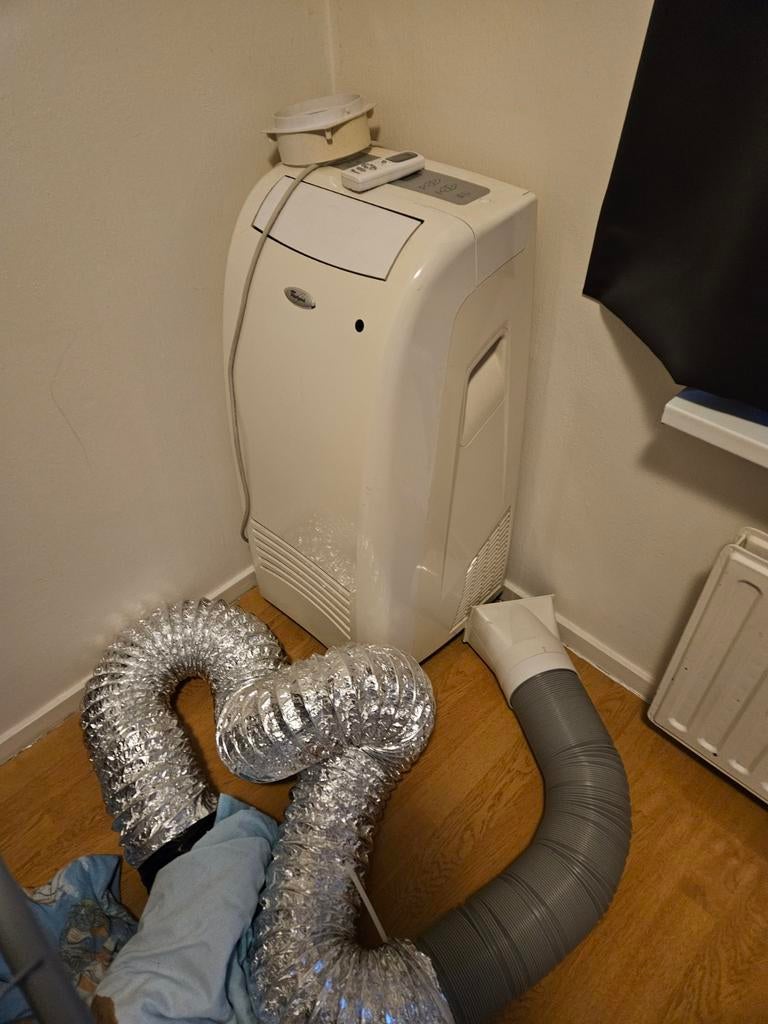 Whirlpool Mobiele Airco., Witgoed en Apparatuur, Airco's, Ophalen, Gebruikt, 3 snelheden of meer, Koelen en Ontvochtigen