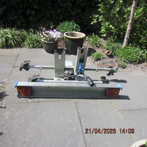 TE KOOP MOOIE FIETSENDRAGER ZIE FOTO S, Ophalen, 2 fietsen, Zo goed als nieuw, Trekhaakdrager