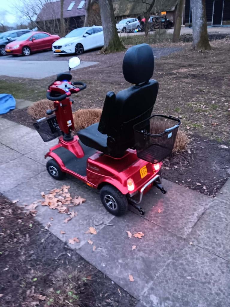 Scootmobiel.. rood, Ophalen, Gebruikt, Overige merken, 10 km/u of minder