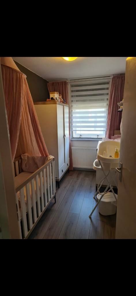 Babykamer te koop, Kinderen en Baby's, Kinderkamer | Complete kinderkamers, Ophalen, Zo goed als nieuw, Jongetje of Meisje