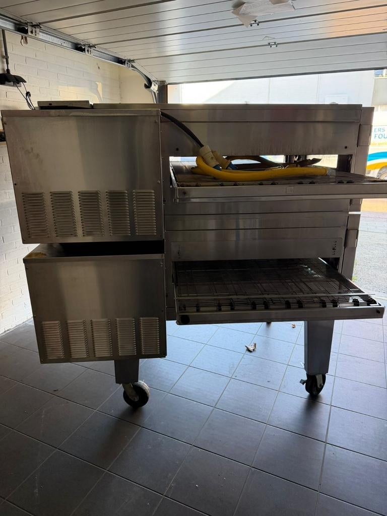 2 X Professionele Lincoln Pizza Doorschuifoven - Horeca, Ophalen, Gebruikt, Ovens, Magnetrons en Steamers